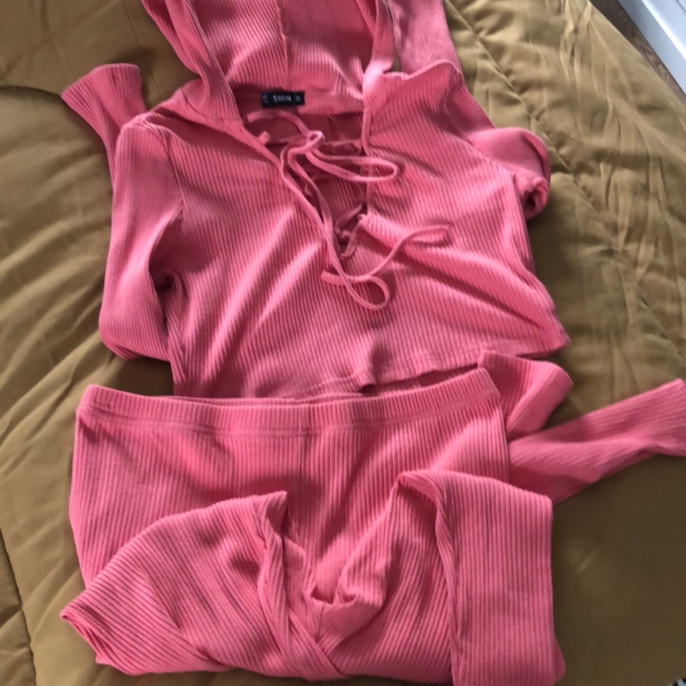 SHEIN ribbed coral legging set SOLDOUT (L) - Picture 3 of 3